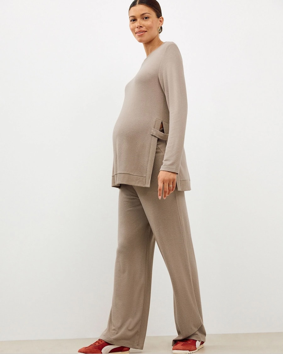 ملابس الحوامل