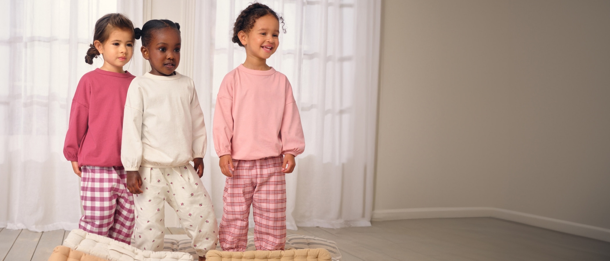 KIDS' PYJAMAS