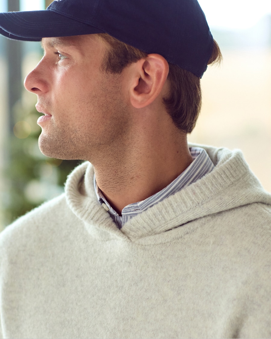 KNITWEAR